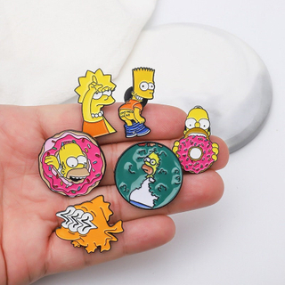 Groothandel metal anime pins karton simpsons grappige pinnen schattige glazuur anime badges